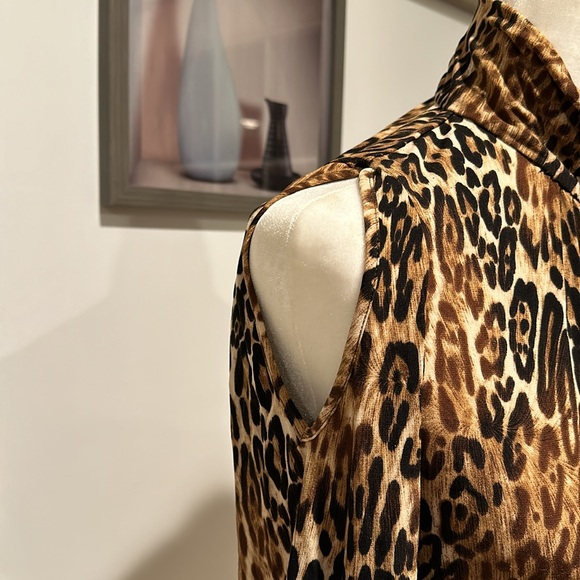 Turtleneck top - Picture 2 of 2